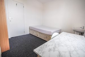 Photo 32- click for photo gallery